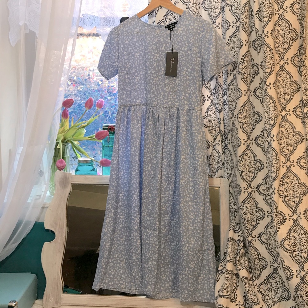 *NEW* Wednesday's Girl blue floral midi dress